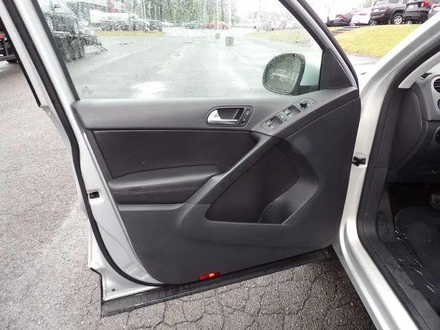 2010 Volkswagen Tiguan Wolfsburg Edition