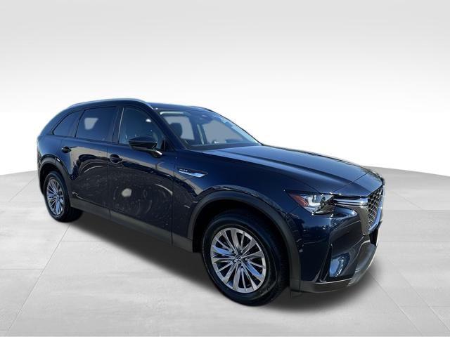 2026 Mazda X-90 Select
