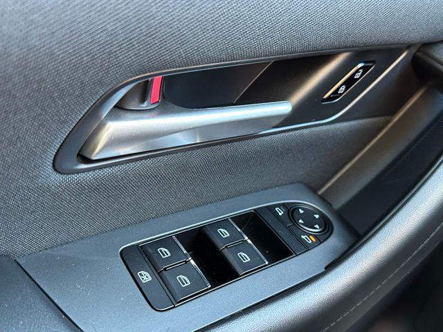 2026 Mazda X-90 Select