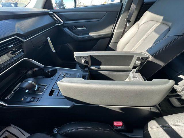 2026 Mazda X-90 Select