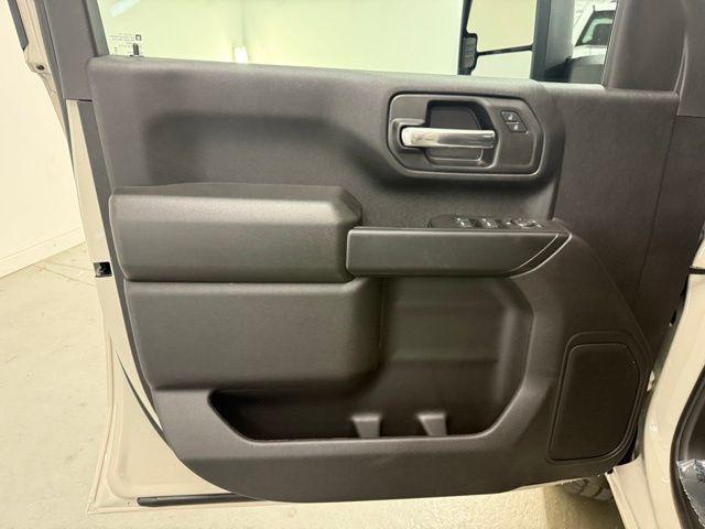 2026 GMC Sierra 2500HD Crew Cab, Standard Bed, Pro, 4WD