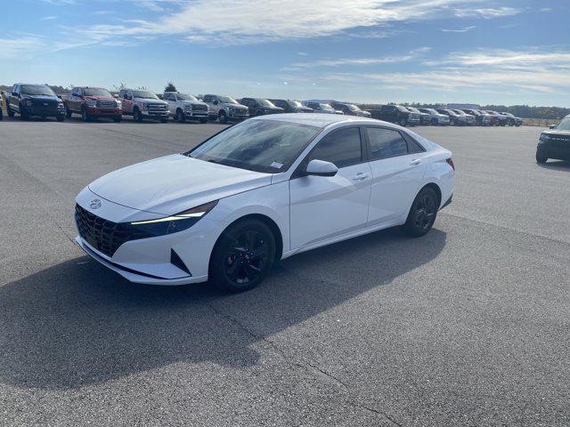 2022 Hyundai Elantra SEL 2022 Hyundai Elantra SEL