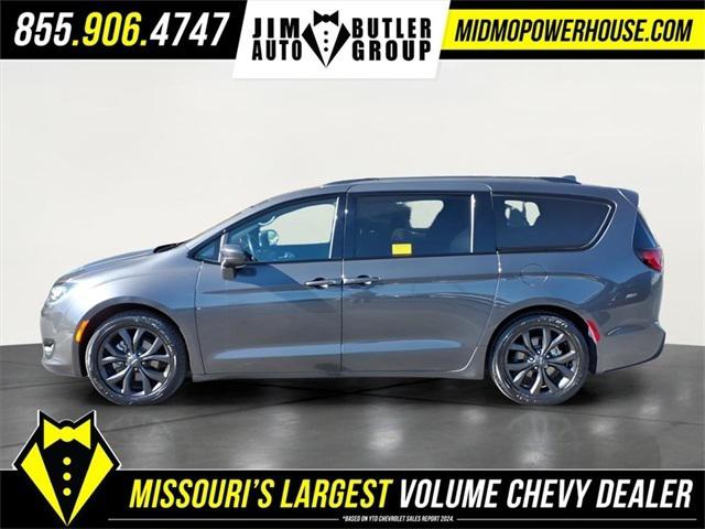 2020 Chrysler Pacifica Touring L 2020 Chrysler Pacifica Touring L