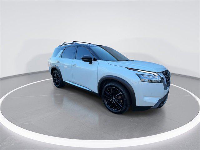 2023 Nissan Pathfinder Platinum FWD