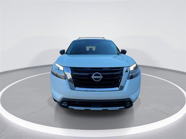 2023 Nissan Pathfinder Platinum FWD