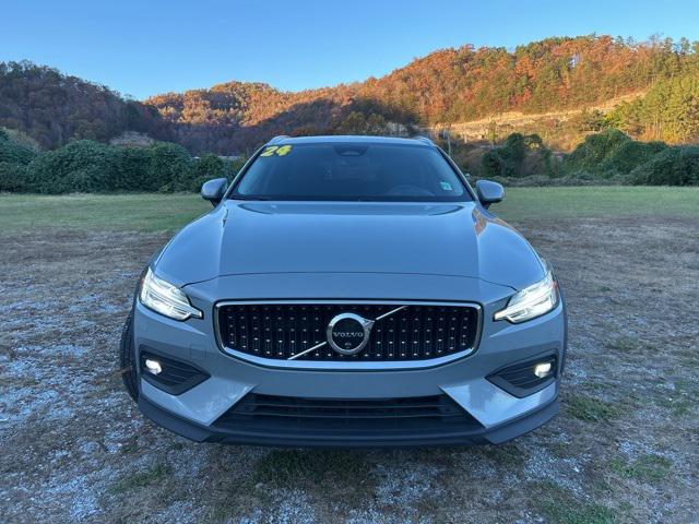 2024 Volvo V60 Cross Country B5 Plus 2024 Volvo V60 Cross Country B5 Plus