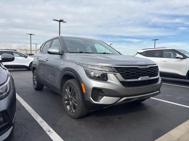 2023 Kia Seltos LX 2023 Kia Seltos LX