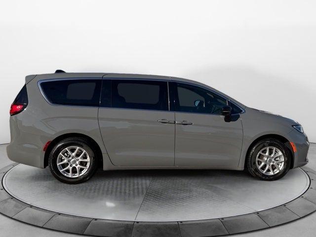 2025 Chrysler Pacifica Select 2025 Chrysler Pacifica Select