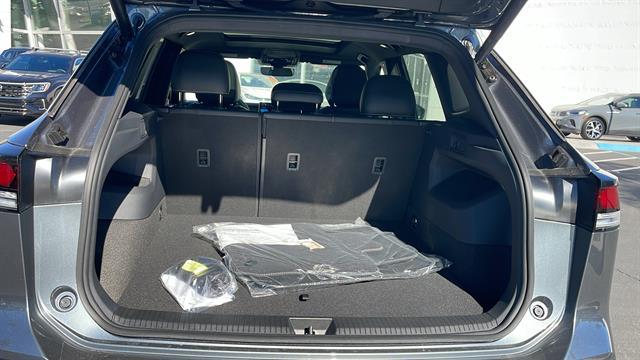 2025 Volkswagen Tiguan 2.0T SE R-Line Black