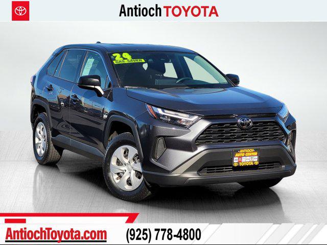 2024 Toyota RAV4 LE's photo