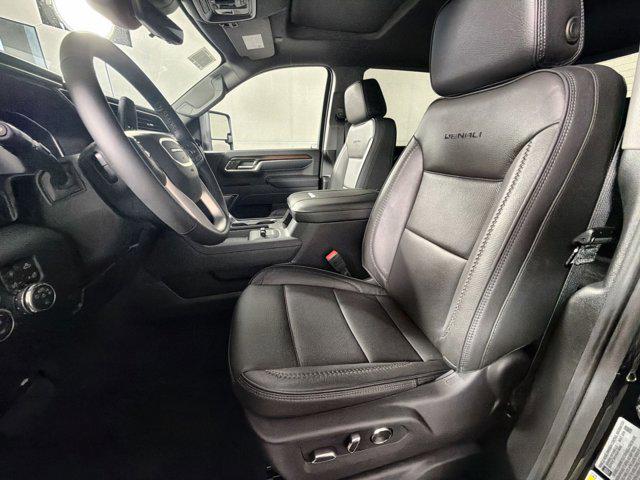 2026 GMC Sierra 2500HD Crew Cab, Standard Bed, Denali, 4WD