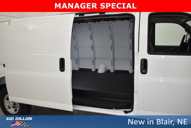 2025 Chevrolet Express Cargo Van RWD 3500 Extended Wheelbase WT