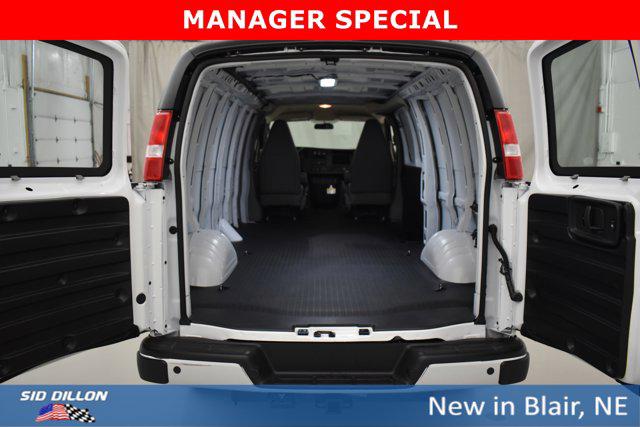 2025 Chevrolet Express Cargo Van RWD 3500 Extended Wheelbase WT