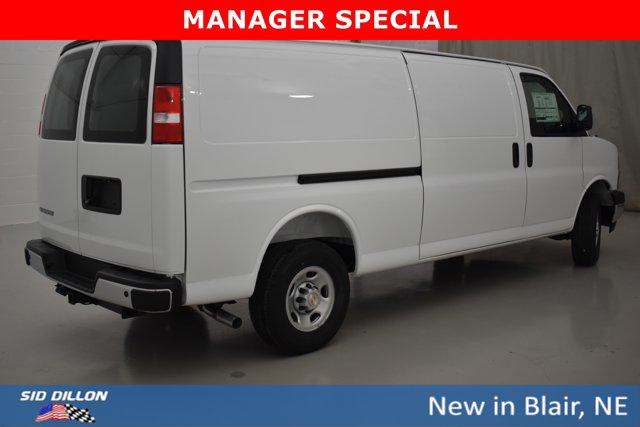 2025 Chevrolet Express Cargo Van RWD 3500 Extended Wheelbase WT
