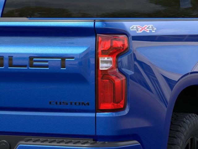 2026 Chevrolet Silverado 1500 4WD Crew Cab Short Bed Custom