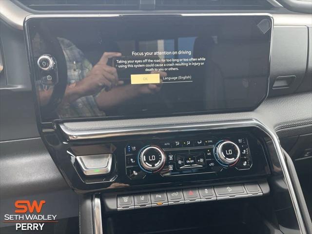 2025 GMC Sierra 2500HD 4WD Crew Cab Standard Bed Denali