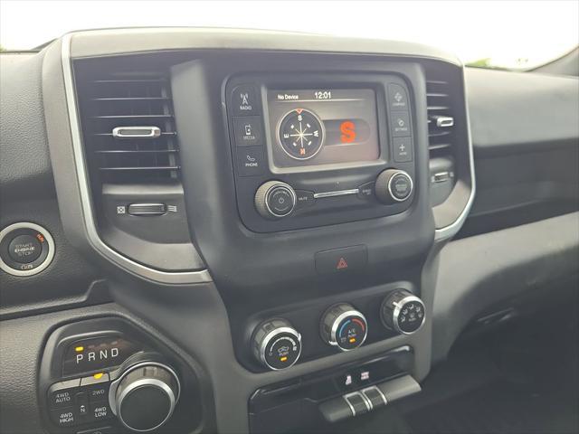 2022 Ram 1500 Big Horn Crew Cab 4x4 5'7" Box