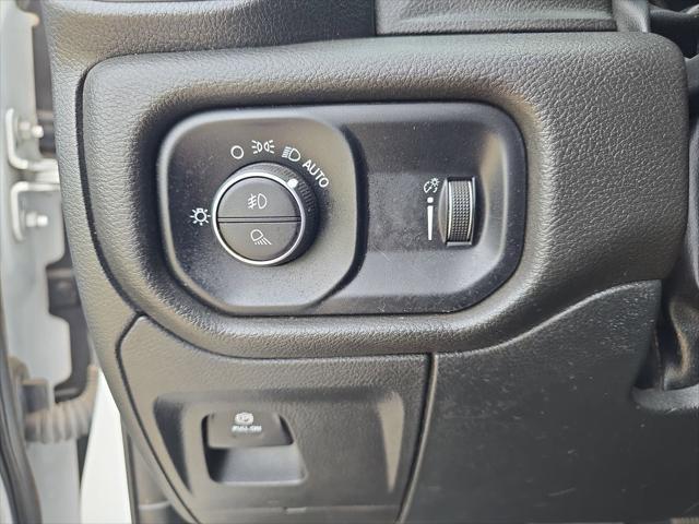 2022 Ram 1500 Big Horn Crew Cab 4x4 5'7" Box