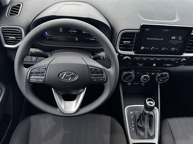 2026 Hyundai Venue SE