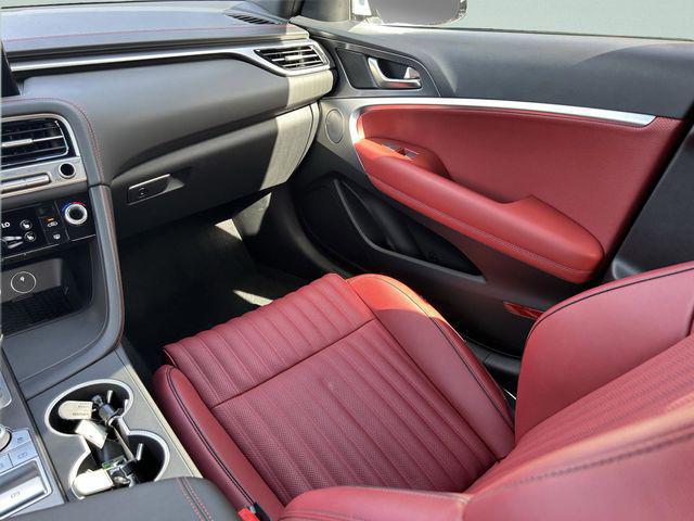 2025 Genesis G70 2.5T RWD