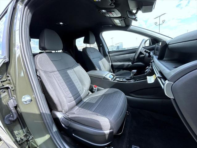 2025 Hyundai Santa Cruz SE