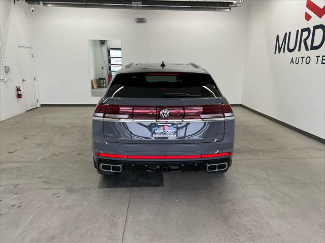 2026 Volkswagen Atlas Cross Sport SEL Premium R-Line