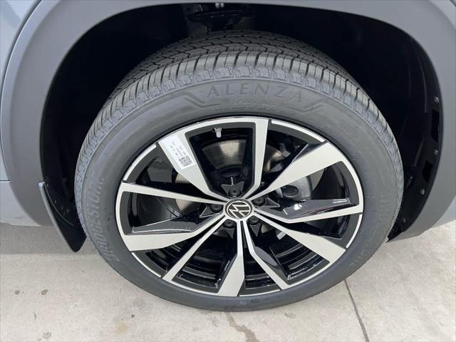 2026 Volkswagen Atlas Cross Sport SEL Premium R-Line