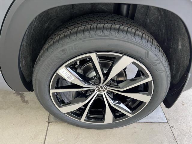 2026 Volkswagen Atlas Cross Sport SEL Premium R-Line
