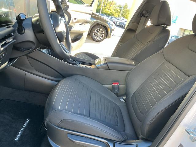 2026 Hyundai Santa Cruz SE