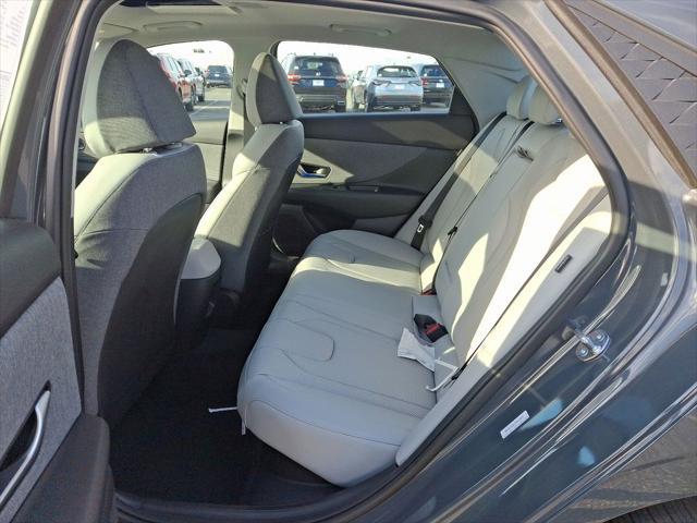 2025 Hyundai Elantra Hybrid Limited
