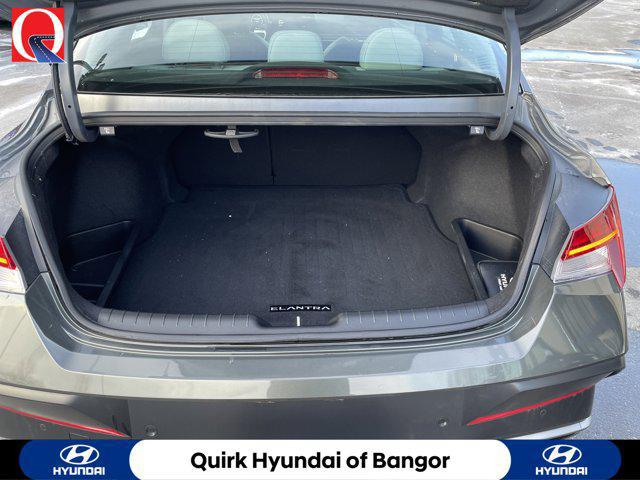2024 Hyundai Elantra Hybrid Limited