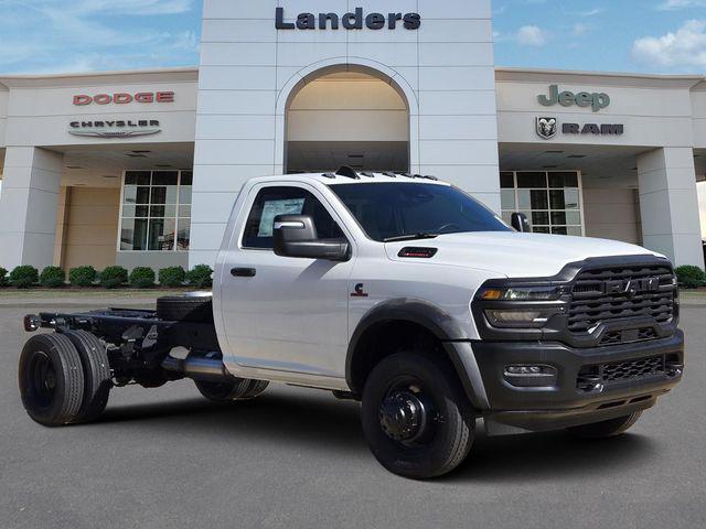 2026 RAM Ram 5500 Chassis Cab RAM 5500 TRADESMAN CHASSIS REGULAR CAB 4X4 84 CA 2026 RAM Ram 5500 Chassis Cab RAM 5500 TRADESMAN CHASSIS REGULAR CAB 4X4 84 CA