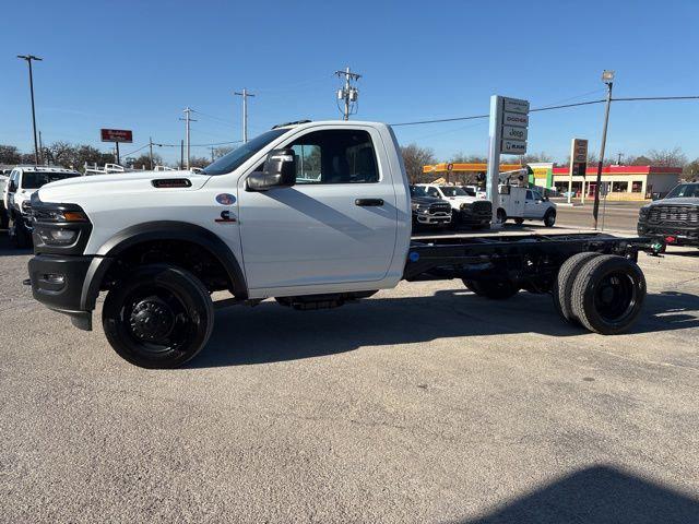 2026 RAM Ram 5500 Chassis Cab RAM 5500 TRADESMAN CHASSIS REGULAR CAB 4X4 84 CA 2026 RAM Ram 5500 Chassis Cab RAM 5500 TRADESMAN CHASSIS REGULAR CAB 4X4 84 CA