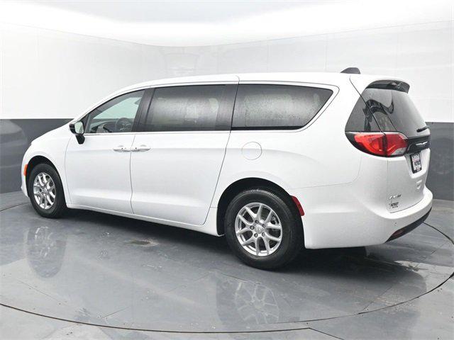 2026 Chrysler Voyager VOYAGER LX