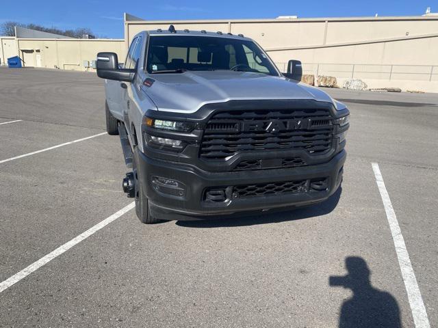 2026 RAM Ram 3500 RAM 3500 TRADESMAN CREW CAB 4X4 8 BOX