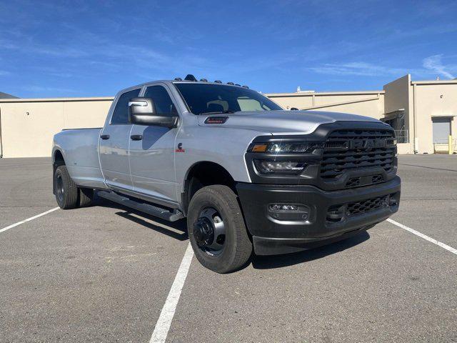 2026 RAM Ram 3500 RAM 3500 TRADESMAN CREW CAB 4X4 8 BOX