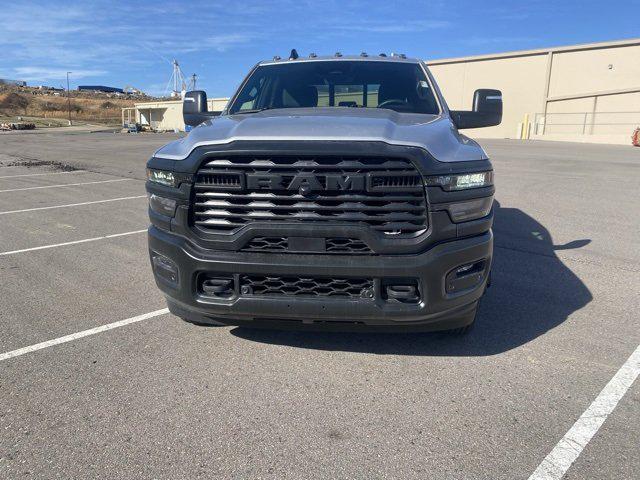 2026 RAM Ram 3500 RAM 3500 TRADESMAN CREW CAB 4X4 8 BOX