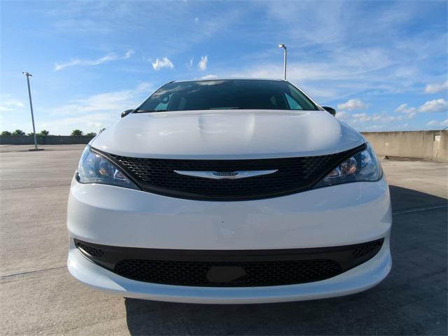 2026 Chrysler Voyager VOYAGER LX