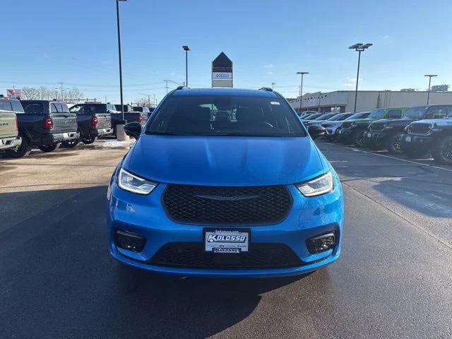 2026 Chrysler Pacifica PACIFICA SELECT AWD