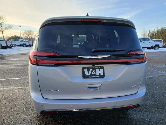2026 Chrysler Pacifica Select AWD