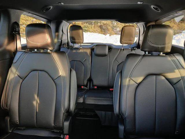 2026 Chrysler Pacifica Select AWD