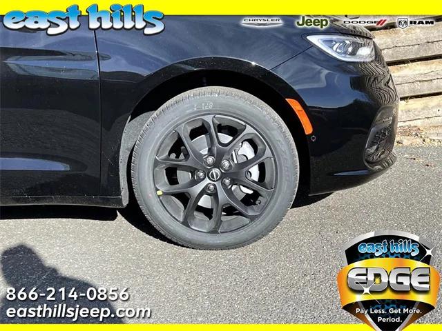 2026 Chrysler Pacifica PACIFICA LIMITED AWD