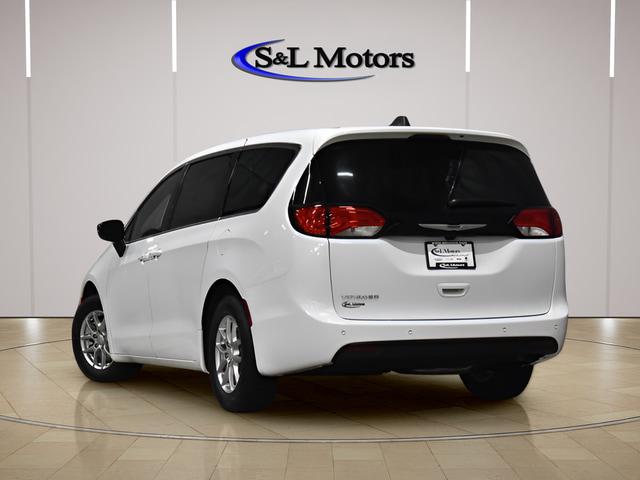 2026 Chrysler Voyager LX