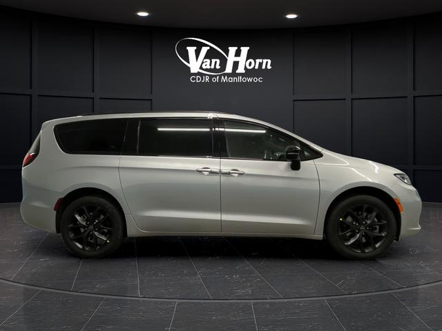 2026 Chrysler Pacifica PACIFICA LIMITED AWD
