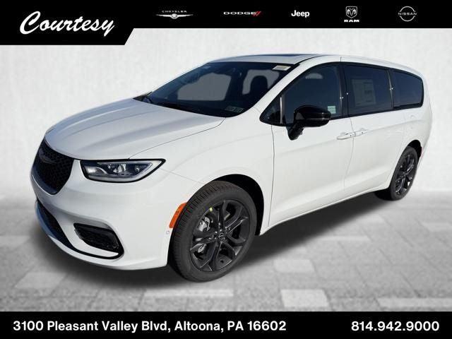 2026 Chrysler Pacifica Select AWD for sale in Altoona, PA