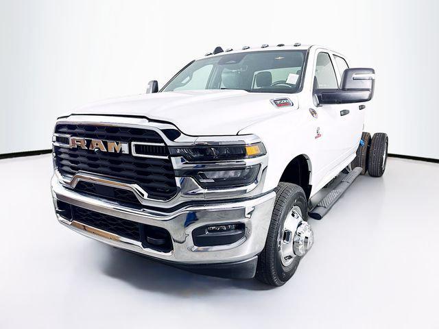 2026 RAM Ram 3500 Chassis Cab RAM 3500 TRADESMAN CREW CAB CHASSIS 4X4 60 CA