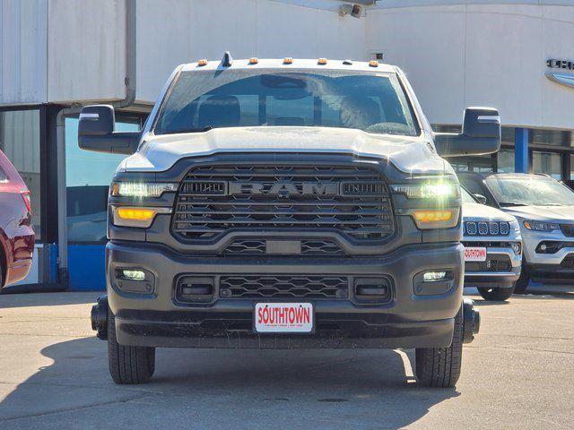 2026 RAM Ram 3500 RAM 3500 TRADESMAN CREW CAB 4X4 8 BOX
