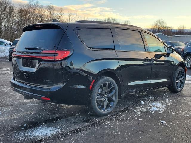 2026 Chrysler Pacifica PACIFICA LIMITED AWD