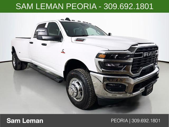 2026 RAM Ram 3500 RAM 3500 TRADESMAN CREW CAB 4X4 8 BOX