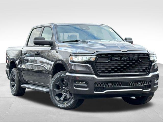 2026 RAM Ram 1500 RAM 1500 EXPRESS CREW CAB 4X4 57 BOX